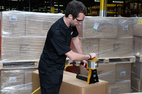 Kartonverschlusshefter D31ad-E Pneumatisch